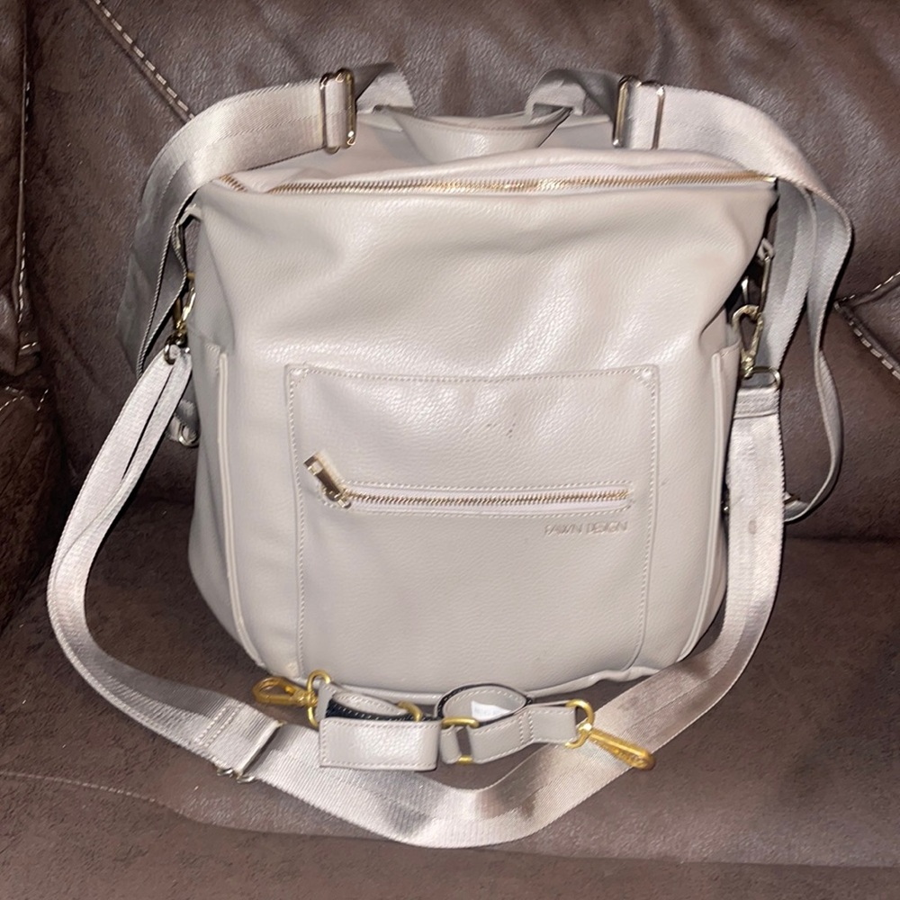 Gray FAWN DESIGN Large good condition